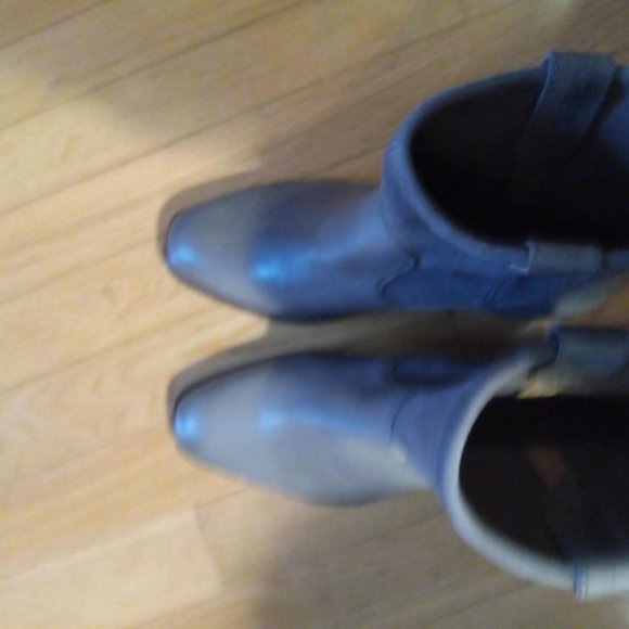 Frye Monroe Stretch ankle pull-on bootie Gray size 8 Brand New - Picture 6 of 8